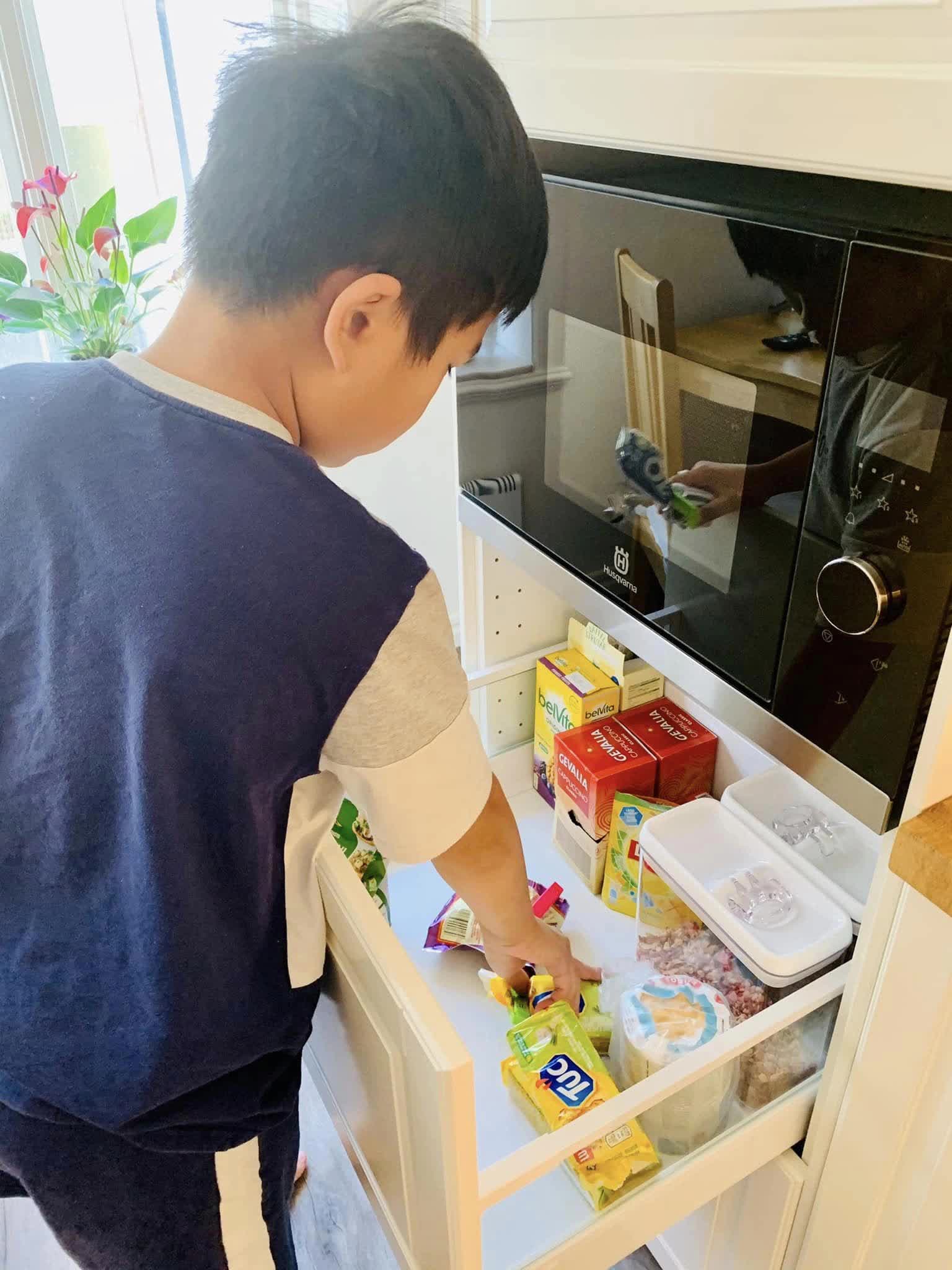 Ngày nào cũng đưa con đi chợ cùng, vài tháng sau mẹ bất ngờ khi các bé tự học được 3 kỹ năng - Ảnh 4. Ngày nào cũng đưa con đi chợ cùng, vài tháng sau mẹ bất ngờ khi các bé tự học được 3 kỹ năng - Ảnh 4.