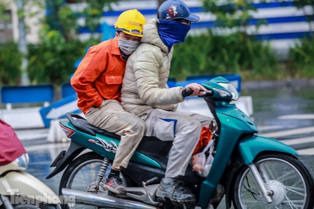 Miền Bắc đón không khí lạnh tăng cường, miền Trung mưa dông - Ảnh 1. Miền Bắc đón không khí lạnh tăng cường, miền Trung mưa dông - Ảnh 1.