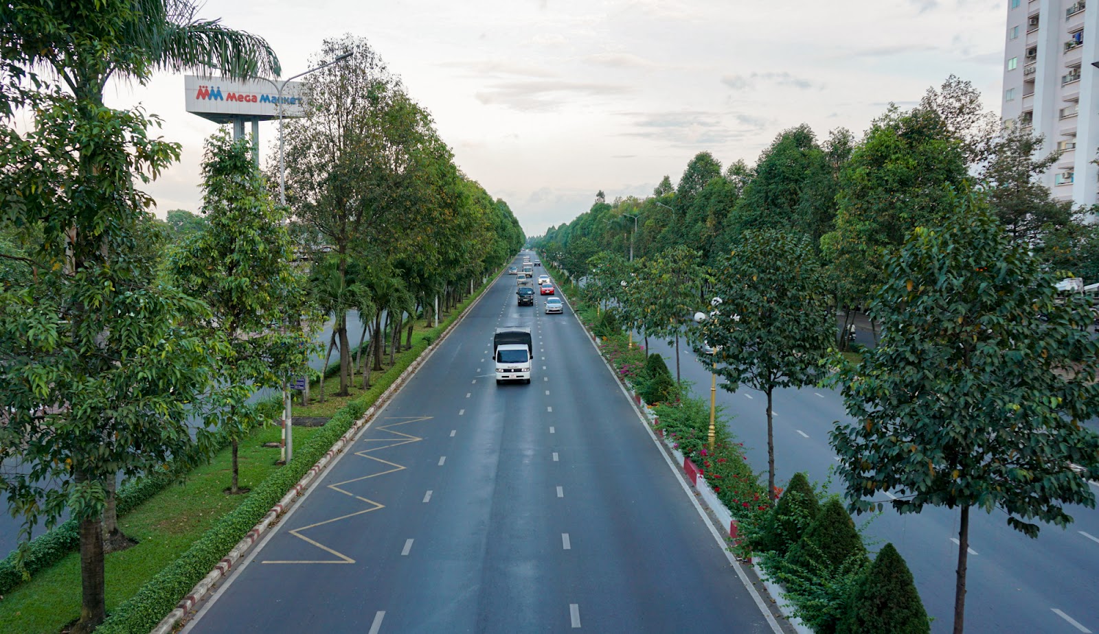 Thành phố trực thuộc tỉnh đông dân nhất Việt Nam, ngang Cần Thơ, Đà Nẵng có gì đặc biệt? - Ảnh 4.