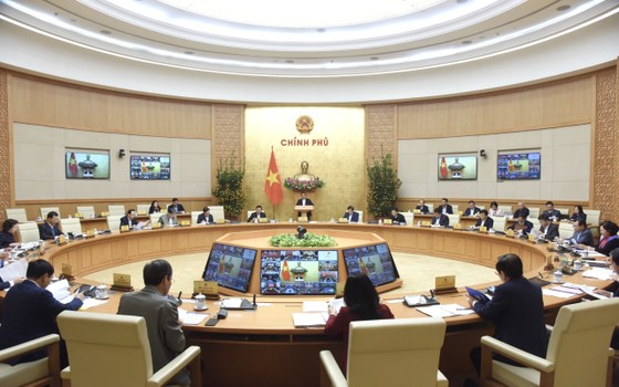 Thủ tướng Phạm Minh Chính: Tiếp tục tháo gỡ khó khăn cho thị trường bất động sản - Ảnh 2.