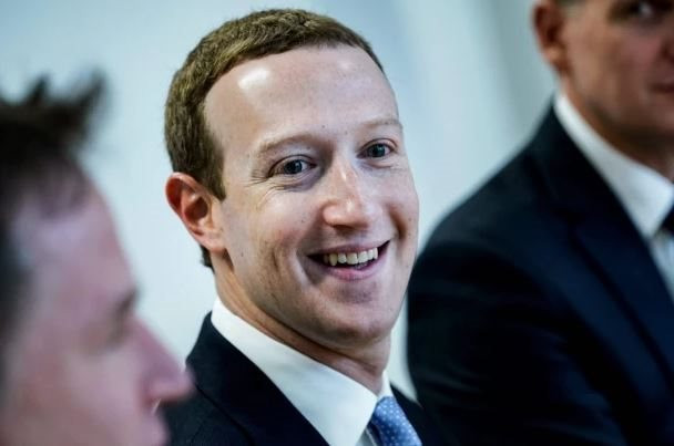 Dành cả năm 2022 hứa hẹn, Mark Zuckerberg cuối cùng cũng lấy được phong độ: Cổ phiếu Meta tăng 27%, 2023 sẽ là 'năm hiệu quả' - Ảnh 1.