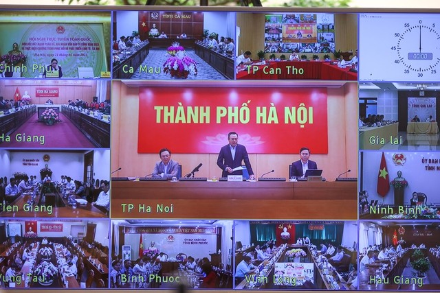 Chủ tịch Hà Nội: Dự án ‘thông được đầu này thì bị chặn hết các đầu khác’ - Ảnh 1.