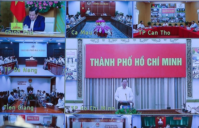 Chủ tịch Hà Nội: Dự án ‘thông được đầu này thì bị chặn hết các đầu khác’ - Ảnh 3.