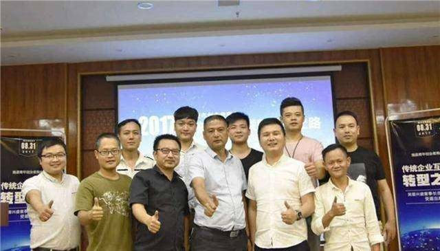 Muốn thoát nghèo, chàng trai 17 tuổi bỏ học ở nhà bán tạp hóa nhưng lại ‘vô tình’ tạo nên đế chế ‘Costco Trung Quốc’ trị giá 8 tỷ USD - Ảnh 4.