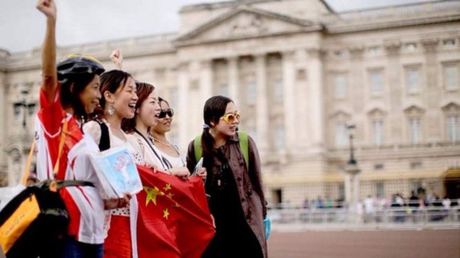 Du lịch Việt ngóng khách Trung Quốc: 'Miếng bánh' tỷ USD khó thay thế? - Ảnh 1.