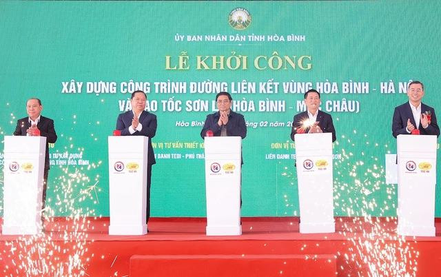 Hòa Bình khởi công đường liên kết vùng Hòa Bình - Hà Nội và cao tốc Sơn La quy mô 4.120 tỷ đồng - Ảnh 1.