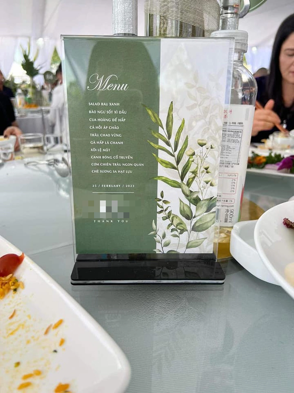 Dân mạng siêu “choáng” với cỗ cưới sang chảnh nhất Bắc Ninh, đãi khách bằng món cua có giá hơn 2tr/kg - Ảnh 4. Dân mạng siêu “choáng” với cỗ cưới sang chảnh nhất Bắc Ninh, đãi khách bằng món cua có giá hơn 2tr/kg - Ảnh 4.