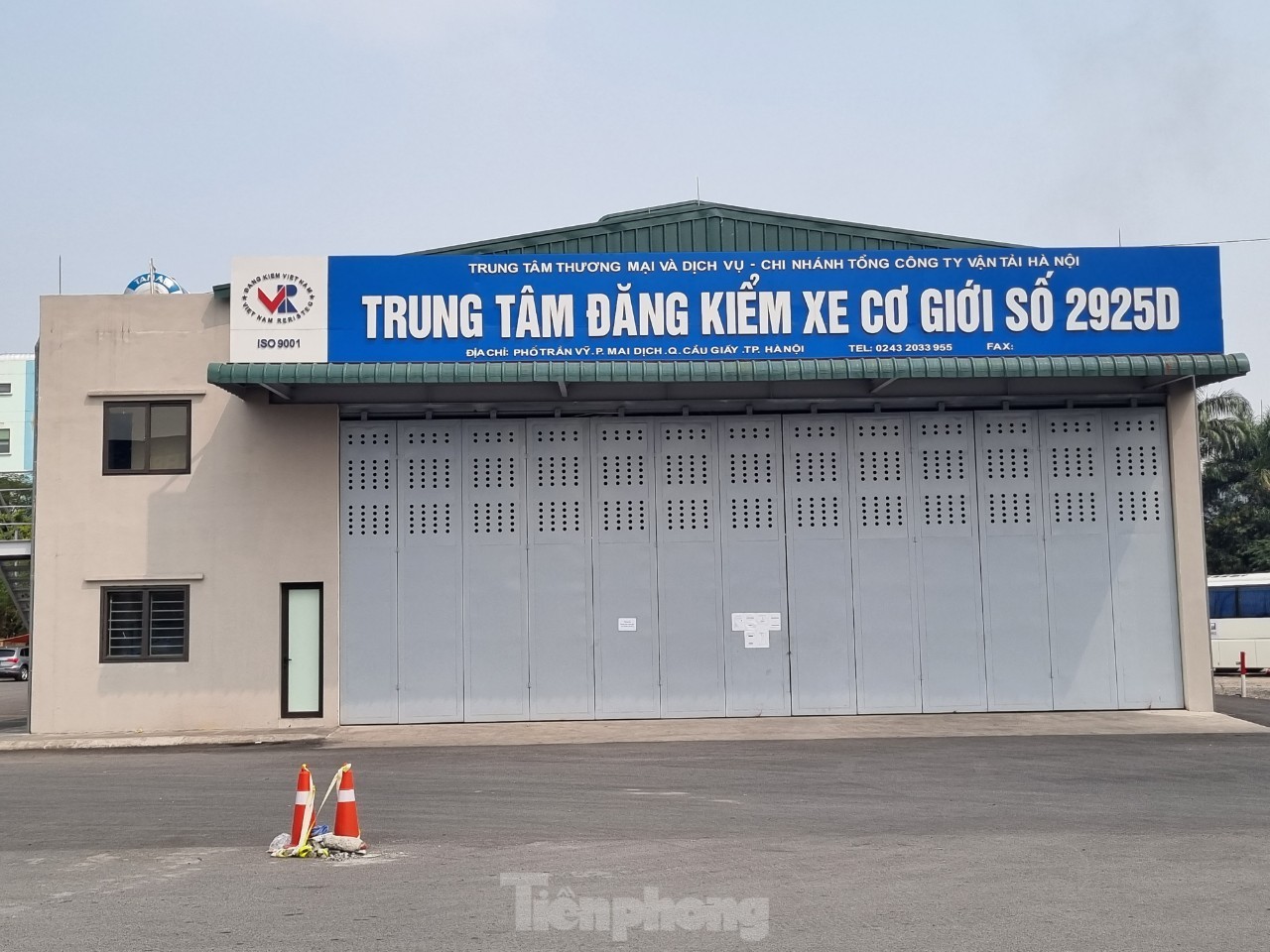 Khủng hoảng nhân sự, tái diễn cảnh xếp hàng chờ đăng kiểm tại Hà Nội - Ảnh 8. Khủng hoảng nhân sự, tái diễn cảnh xếp hàng chờ đăng kiểm tại Hà Nội - Ảnh 8.