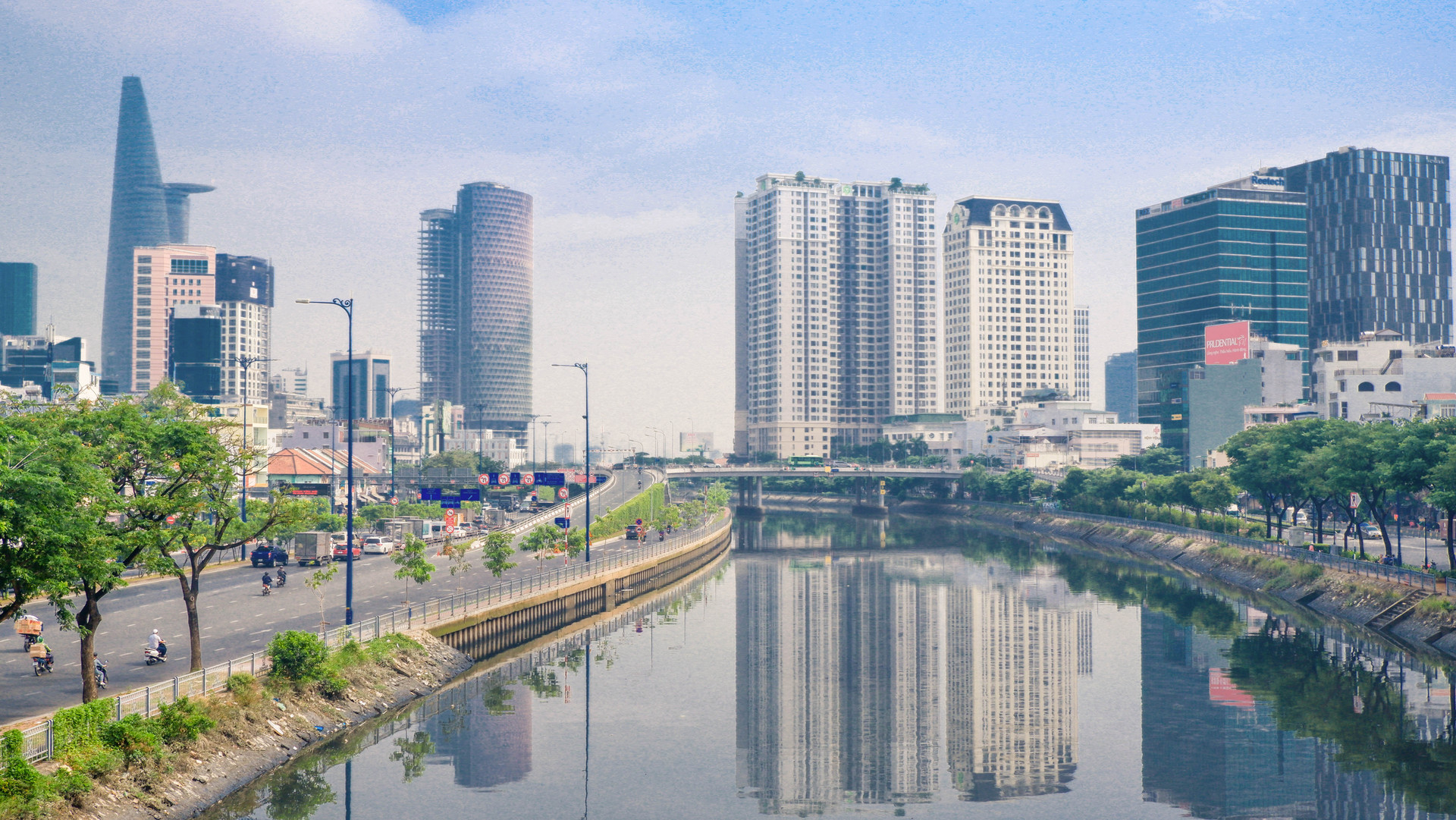 Giá căn hộ cao ngất ngưởng tại quận có mật độ dân số cao nhất Việt Nam - Ảnh 11.