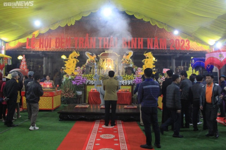 Cặp bánh kỷ lục Guinness Việt Nam tại Lễ hội đền Trần Thái Bình - Ảnh 2.