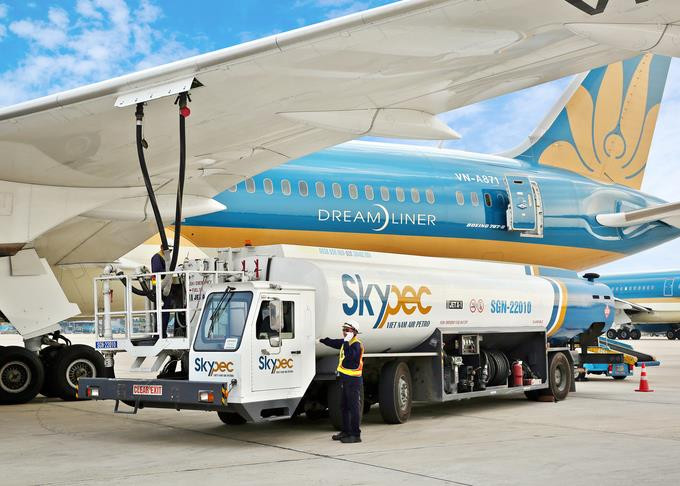 Lỗ lũy kế hơn 34.000 tỷ đồng, Vietnam Airlines muốn bán Skypec - công ty nhiên liệu hàng không lớn nhất Việt Nam  để &quot;từng bước xoá lỗ&quot;? - Ảnh 1.