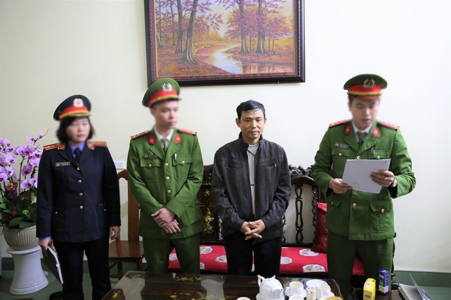 Quy trình môi giới và nhận hối lộ giữa cán bộ đăng kiểm với cò ở Nghệ An - Ảnh 4. Quy trình môi giới và nhận hối lộ giữa cán bộ đăng kiểm với cò ở Nghệ An - Ảnh 4.
