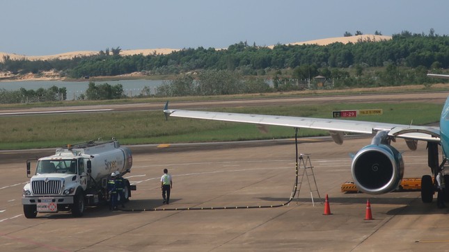 Vietnam Airlines muốn bán công ty nhiên liệu hàng không Skypec - Ảnh 1.