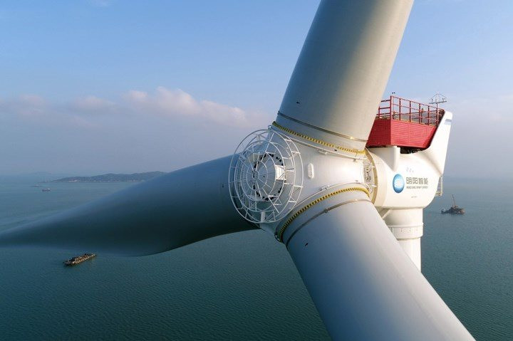 Trung Quốc khởi công trang trại điện gió quy mô khủng: Sử dụng turbine mạnh gấp 1,6 lần thông thường, diện tích cánh quạt quét qua bằng 7 sân bóng đá - Ảnh 2.