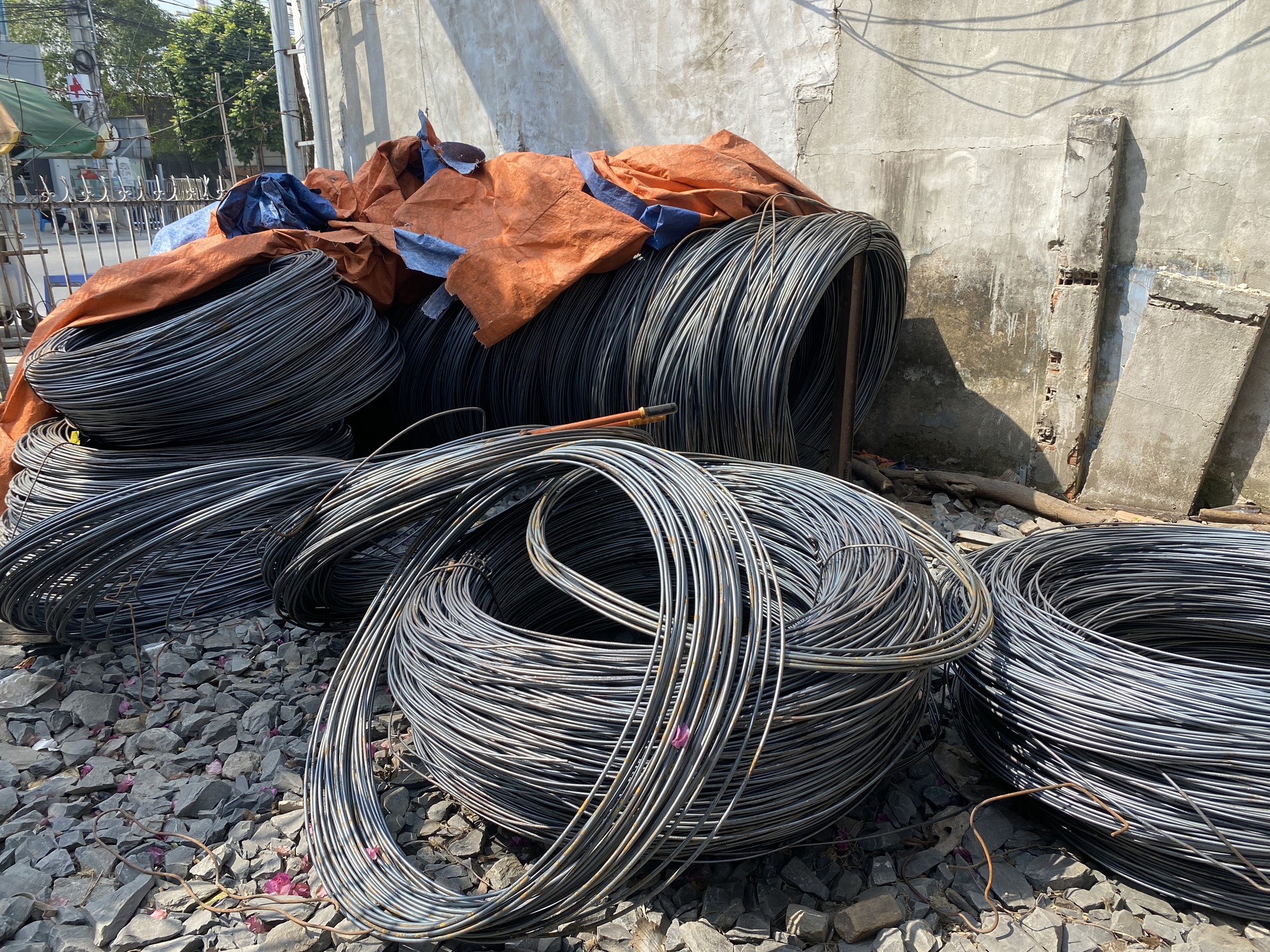 Giá thép xây dựng tăng từng ngày - Ảnh 1. Giá thép xây dựng tăng từng ngày - Ảnh 1.