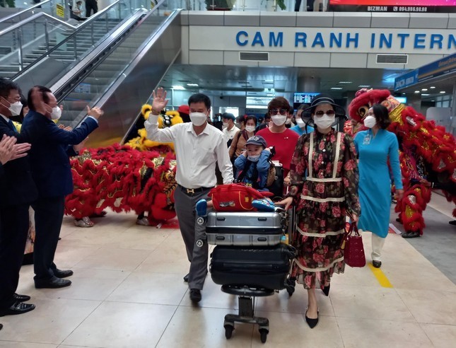 Trung Quốc không mở tour tới Việt Nam: Hàng không, du lịch 'vỡ' kịch bản? - Ảnh 1.