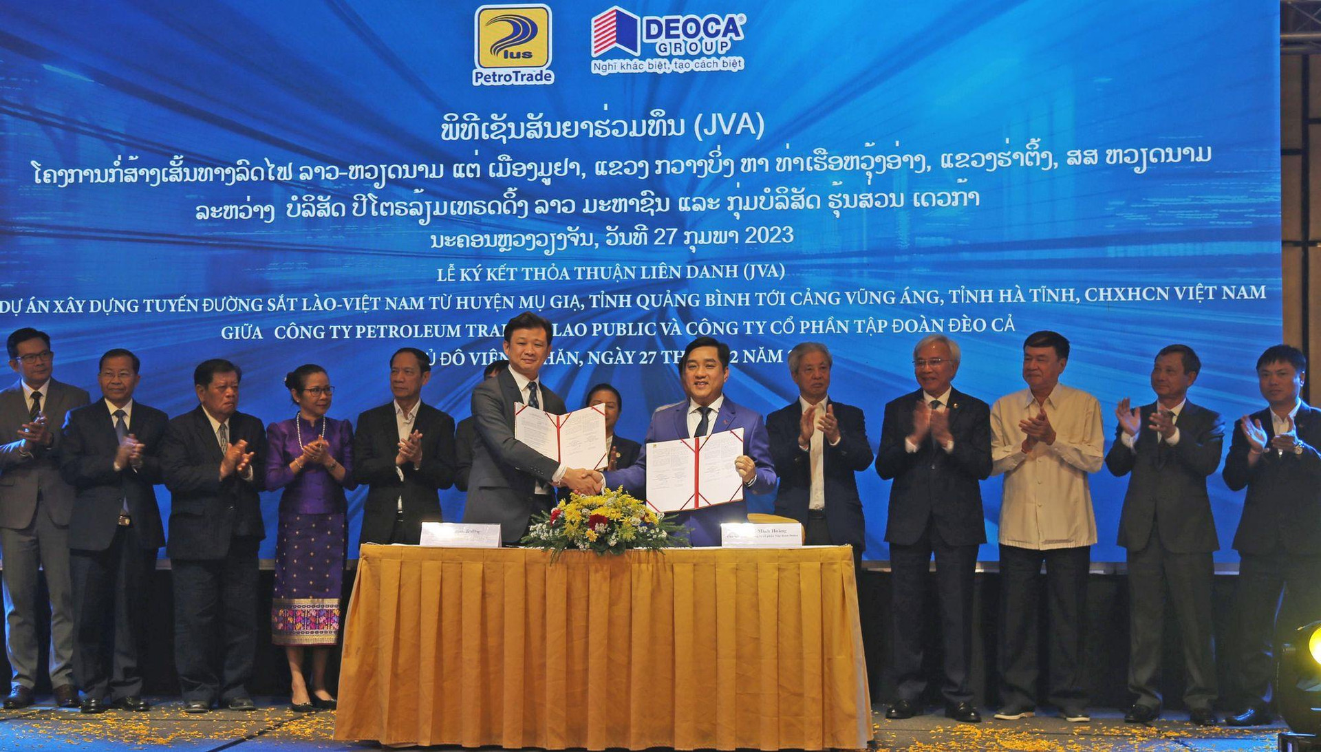 Tập đoàn Đèo Cả ký thỏa thuận xây dựng đường sắt Viêng Chăn - Vũng Áng quy mô 150.000 tỷ đồng, chiều dài 555km - Ảnh 1.
