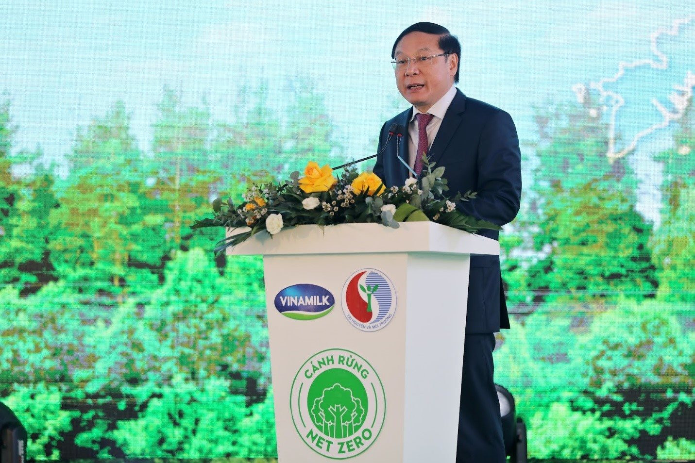 Thúc đẩy mục tiêu Net Zero Carbon năm 2050, Vinamilk khởi động dự án trồng cây tại Hà Nội - Ảnh 7.