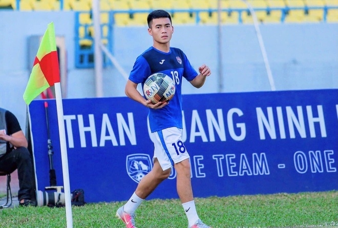 Hành trình lận đận 3 lần thất nghiệp của cầu thủ U23 Việt Nam ăn tập ở Nhật Bản - Ảnh 1.