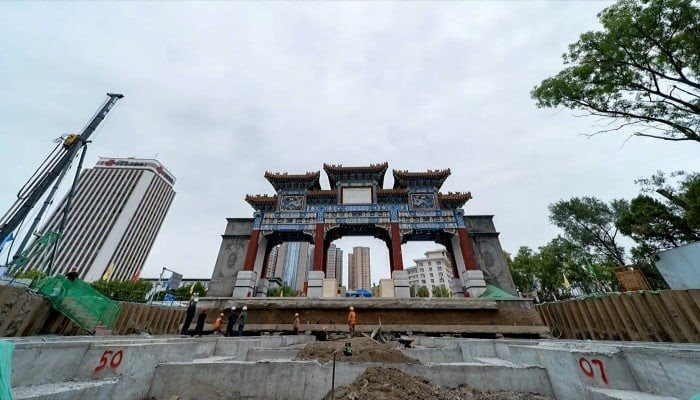 Trung Quốc di chuyển khối kiến trúc nặng 600 tấn chỉ trong 3 ngày mà không cần gỡ dù chỉ một viên gạch ngói - Ảnh 3.