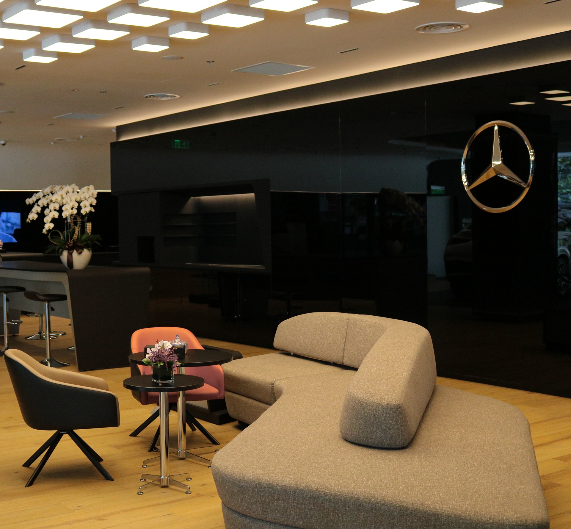 Mercedes-Benz Việt Nam -  Vietnam Star Automobile ra mắt showroom đạt tiêu chuẩn đại lý toàn cầu đầu tiên tại TP.HCM - Ảnh 6.