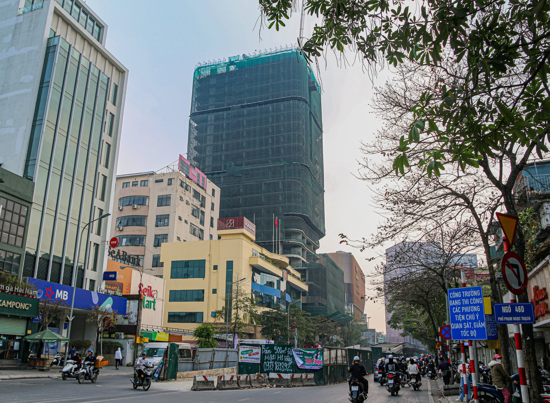 [Photo Essay] Muốn mua căn hộ chung cư mới 3 phòng ngủ khu trung tâm Hà Nội phải có trong tay 10 tỷ đồng - Ảnh 3.