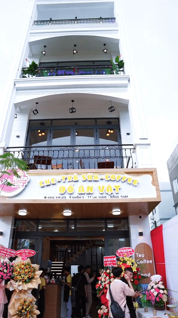 Sự nghiệp kinh doanh đồ ăn “nở hoa” của các TikToker ẩm thực: Tạ Công Bằng, Thiện Nhân lần lượt khai trương cửa hàng lớn - Ảnh 3. Sự nghiệp kinh doanh đồ ăn “nở hoa” của các TikToker ẩm thực: Tạ Công Bằng, Thiện Nhân lần lượt khai trương cửa hàng lớn - Ảnh 3.