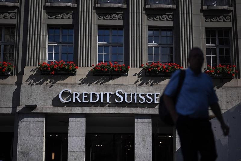 Biến cố bất ngờ, CEO Credit Suisse kêu gọi khách hàng kiên nhẫn - Ảnh 1.