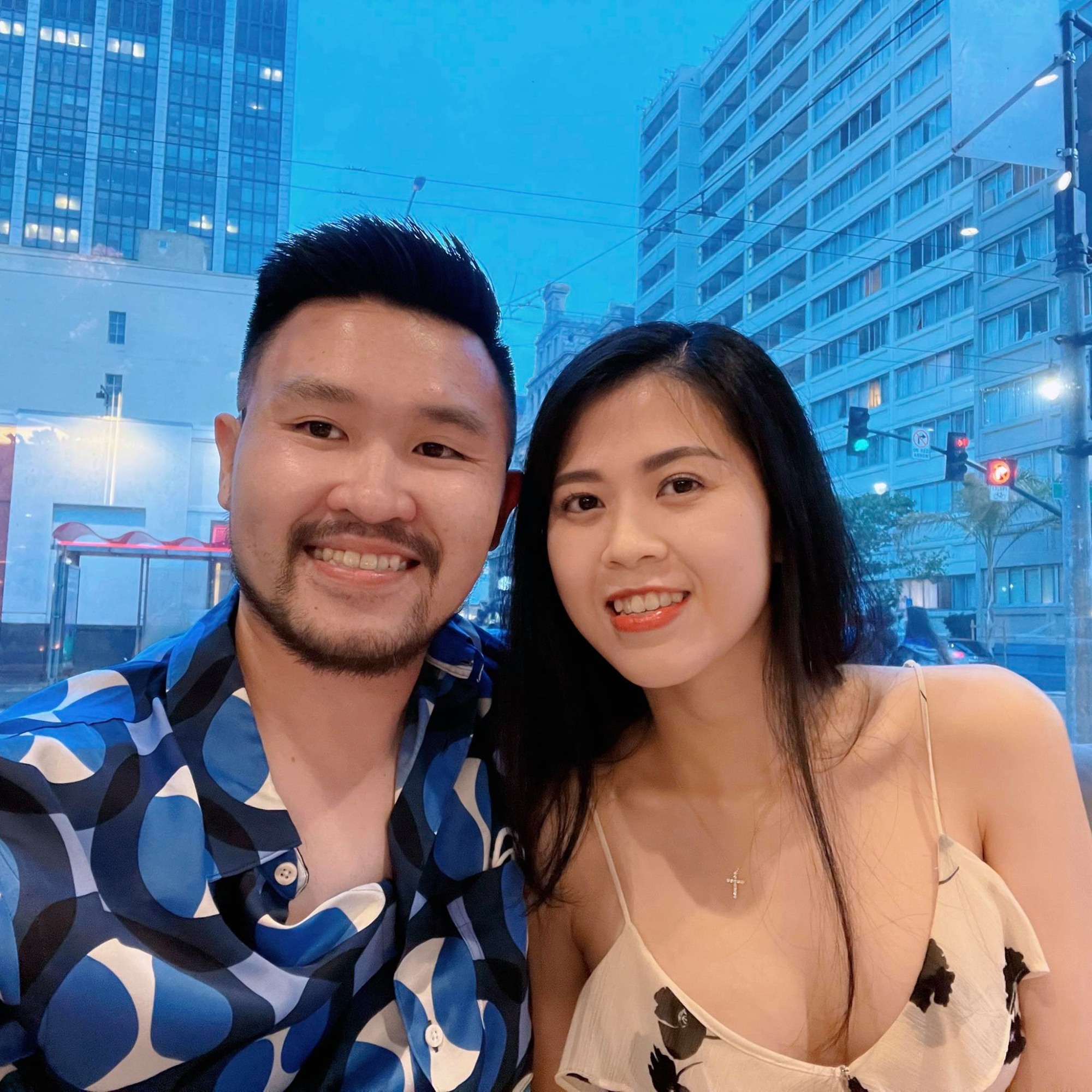 Ông chủ tiệm bánh mỳ ở Mỹ si mê cô gái Việt, vừa gặp 1 tuần đã xin dạm ngõ, cưới xong xây chuỗi cơ ngơi khủng - Ảnh 1. Ông chủ tiệm bánh mỳ ở Mỹ si mê cô gái Việt, vừa gặp 1 tuần đã xin dạm ngõ, cưới xong xây chuỗi cơ ngơi khủng - Ảnh 1.