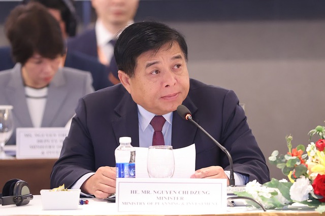 Bộ trưởng Nguyễn Chí Dũng: Tăng trưởng xanh là cơ hội để Việt Nam trở thành quốc gia tiên phong - Ảnh 2. Bộ trưởng Nguyễn Chí Dũng: Tăng trưởng xanh là cơ hội để Việt Nam trở thành quốc gia tiên phong - Ảnh 2.
