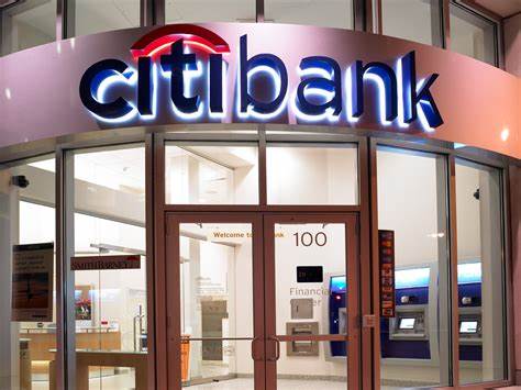 Là ngân hàng đầu tiên của Hoa Kỳ lập chi nhánh tại Việt Nam, tại sao Citibank phải dừng cuộc chơi bán lẻ sau 30 năm? - Ảnh 2.
