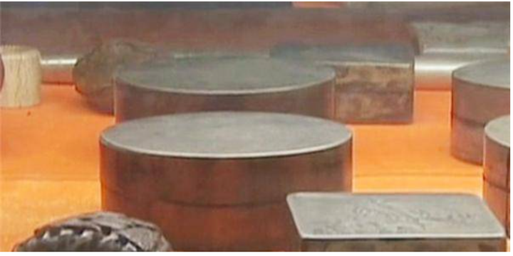 Bỏ 102 triệu mua hộp mực nào ngờ là đồ giả, quà tặng kèm mới đáng giá 3,4 tỷ - Ảnh 1. Bỏ 102 triệu mua hộp mực nào ngờ là đồ giả, quà tặng kèm mới đáng giá 3,4 tỷ - Ảnh 1.
