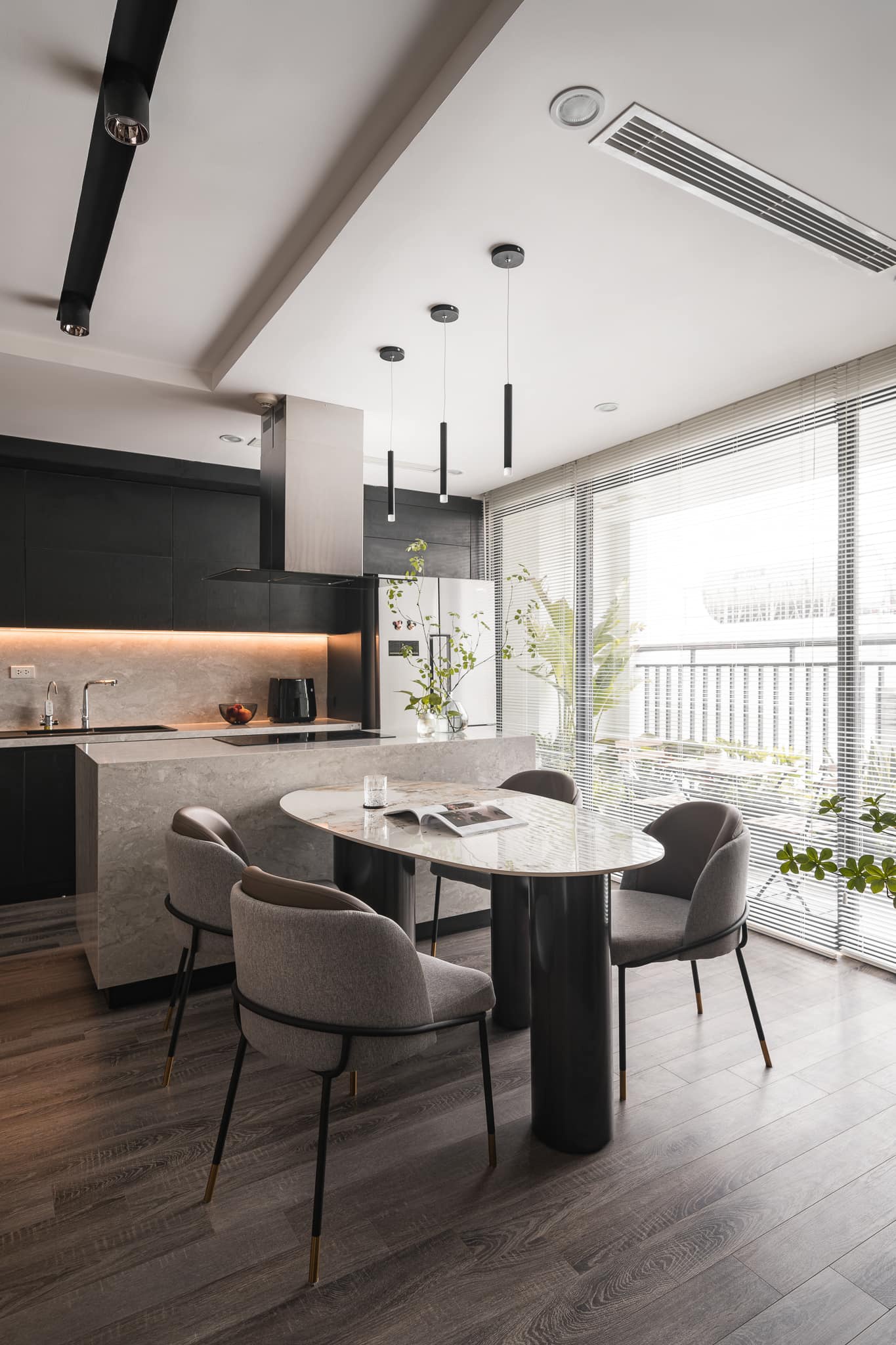 Thu nhập đáng nể và khối tài sản khủng của vợ chồng MC Đức Bảo - Ảnh 2. Thu nhập đáng nể và khối tài sản khủng của vợ chồng MC Đức Bảo - Ảnh 2.