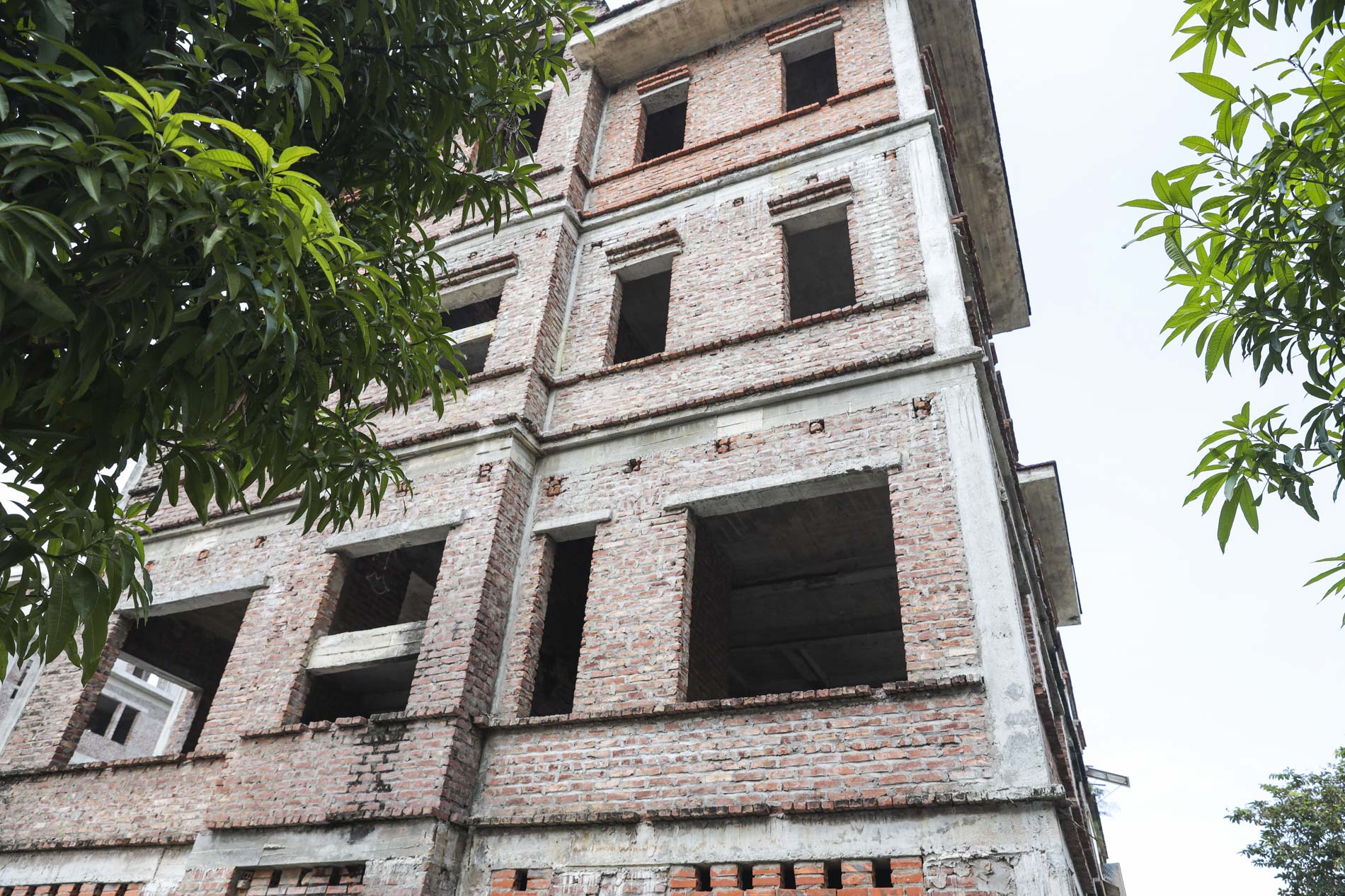 Hà Nội: Xót xa hàng trăm căn biệt thự “triệu đô” bỏ hoang tại khu đô thị Lideco  - Ảnh 6.