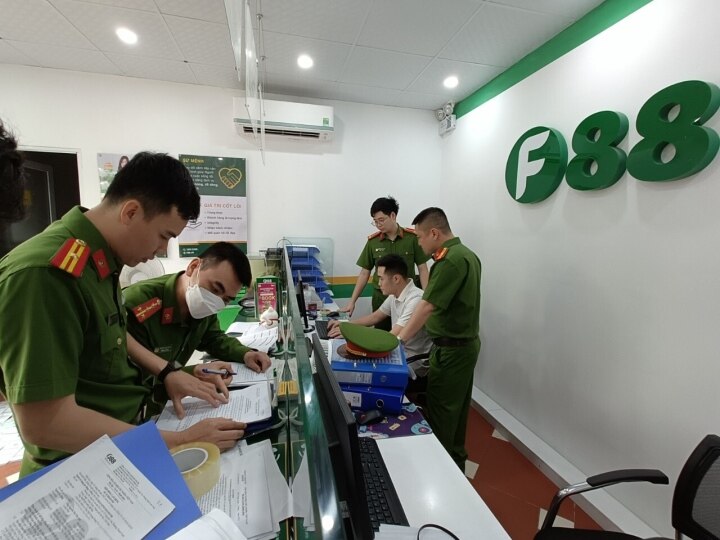 Kiểm tra hành chính 18 địa điểm kinh doanh của F88 tại Bắc Giang - Ảnh 1.
