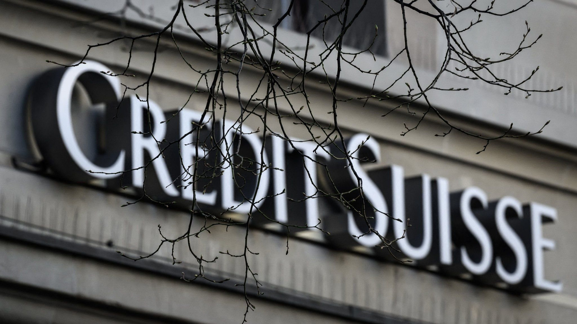 Ngành ngân hàng thế giới chứng kiến một kiểu 'khủng hoảng mới' sau bất ổn của Credit Suisse - Ảnh 1.