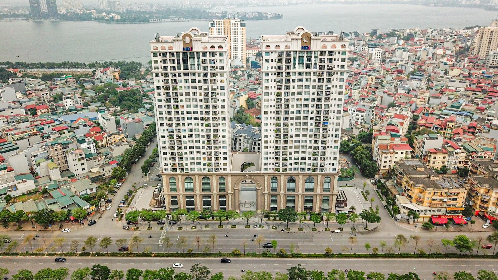 ‏[Photo Essay] Chung cư quanh TTTM đắt nhất thủ đô Lotte Mall Hanoi - Võ Chí Công đã hình thành mặt bằng giá mới lên đến 100 triệu đồng/m2 - Ảnh 6.