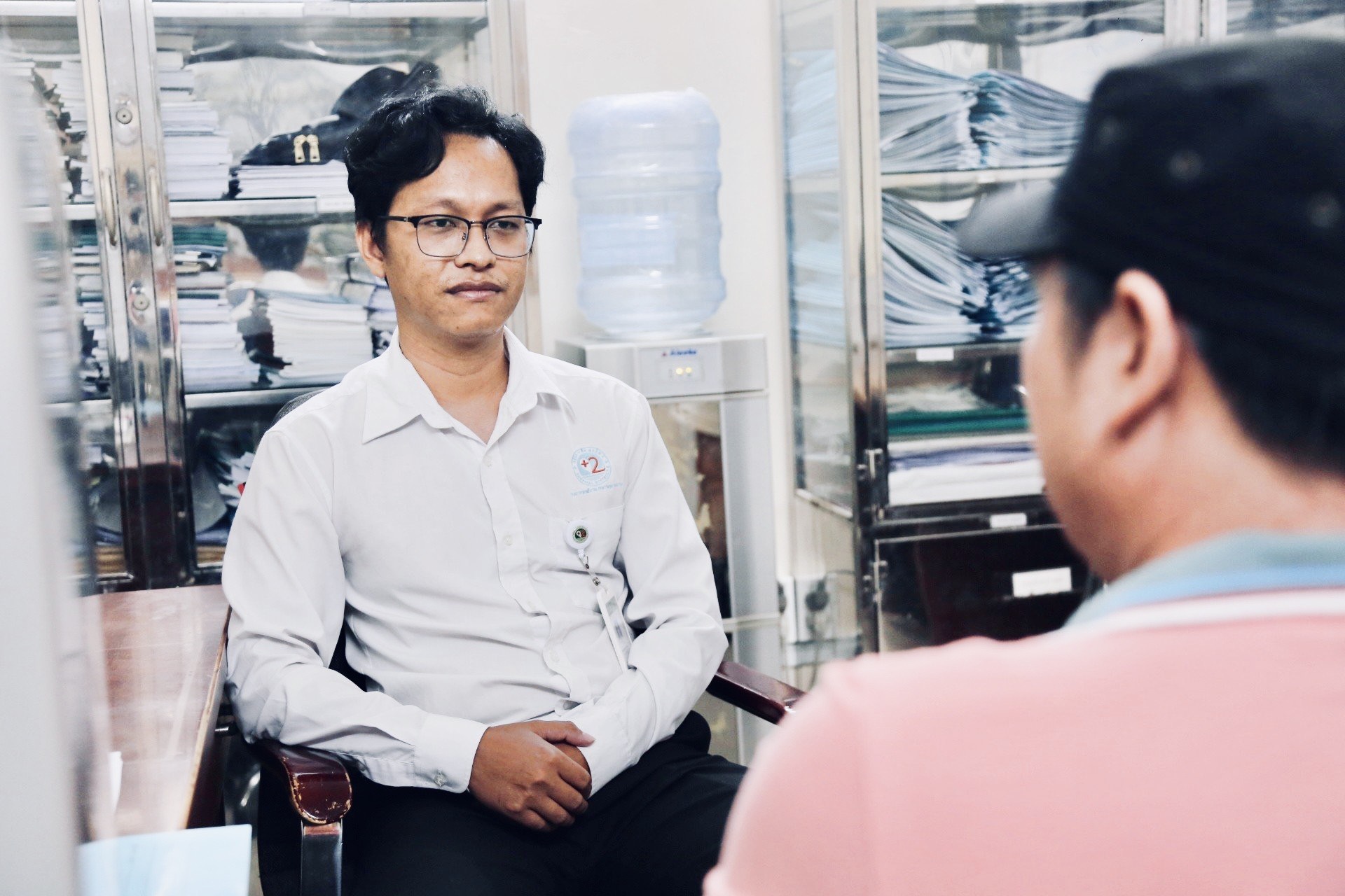 Nhiều bạn trẻ tìm đến cái chết khi gặp áp lực cuộc sống, ám ảnh tin nhắn công việc, chuyên viên tâm lý đưa lời khuyên - Ảnh 4. Nhiều bạn trẻ tìm đến cái chết khi gặp áp lực cuộc sống, ám ảnh tin nhắn công việc, chuyên viên tâm lý đưa lời khuyên - Ảnh 4.