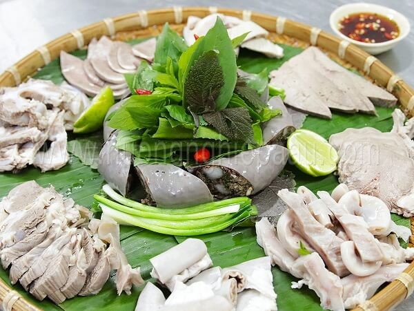 Lòng lợn - món nhiều người Việt nghiện mê mẩn sẽ trở thành 'thuốc độc' nếu ăn theo cách này - Ảnh 1.