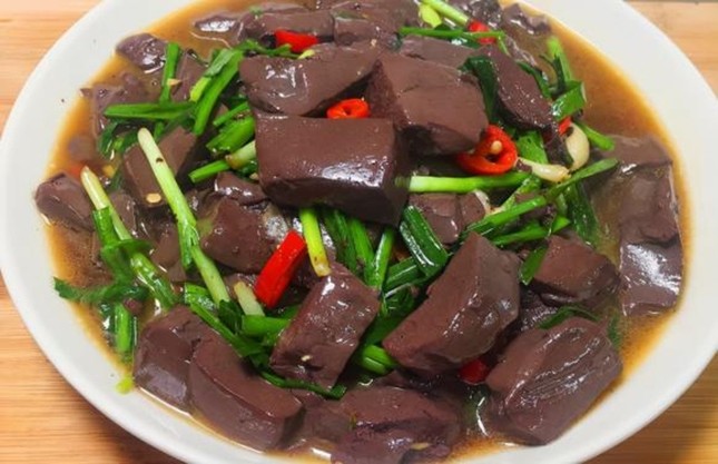Lòng lợn - món nhiều người Việt nghiện mê mẩn sẽ trở thành 'thuốc độc' nếu ăn theo cách này - Ảnh 2.