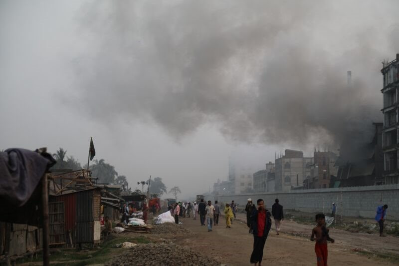 Thở thôi cũng nguy hiểm: Siêu đô thị ở Nam Á lúc nào cũng ngập trong khói mù - Ảnh 2.