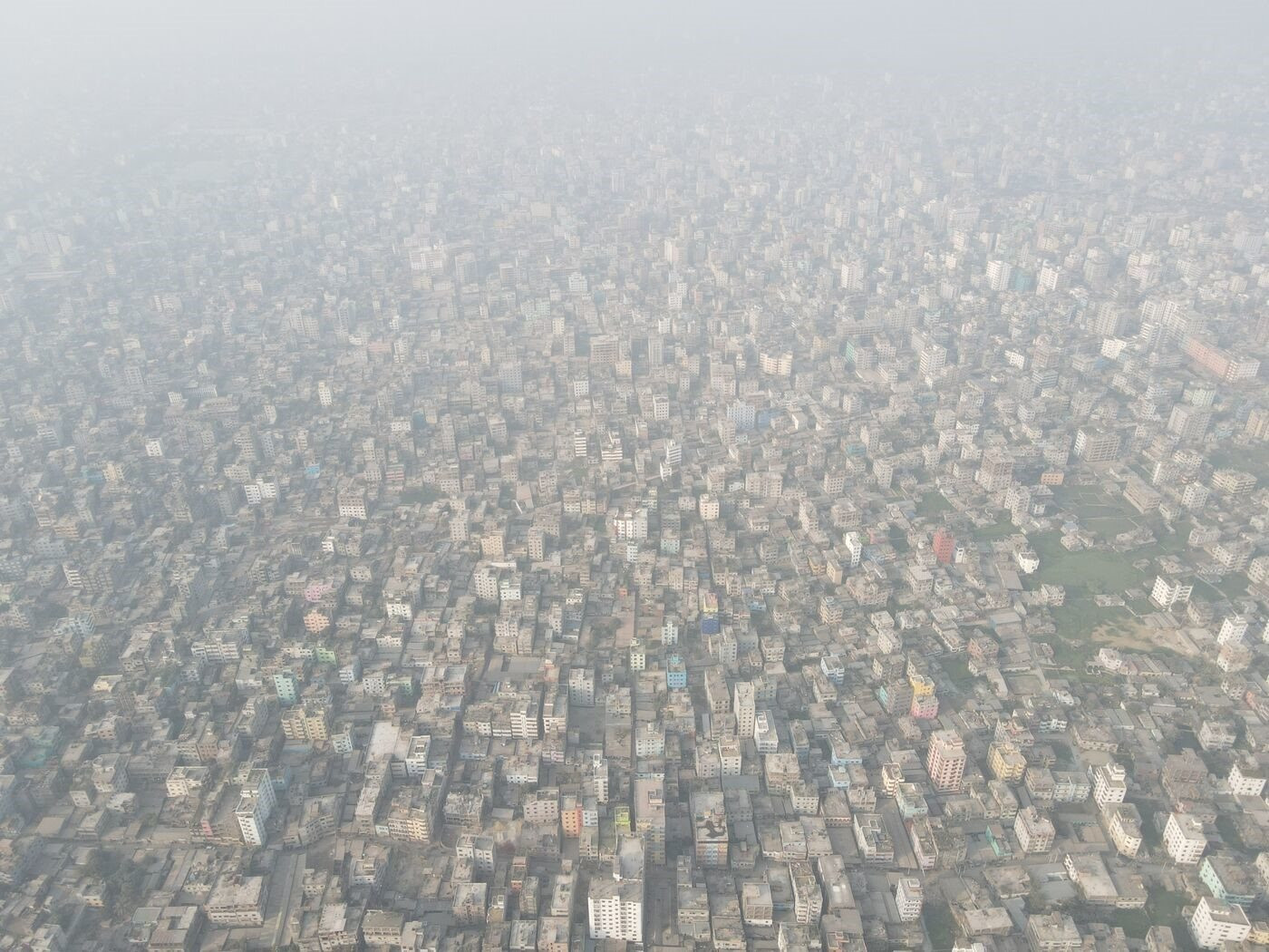 Thở thôi cũng nguy hiểm: Siêu đô thị ở Nam Á lúc nào cũng ngập trong khói mù - Ảnh 1.