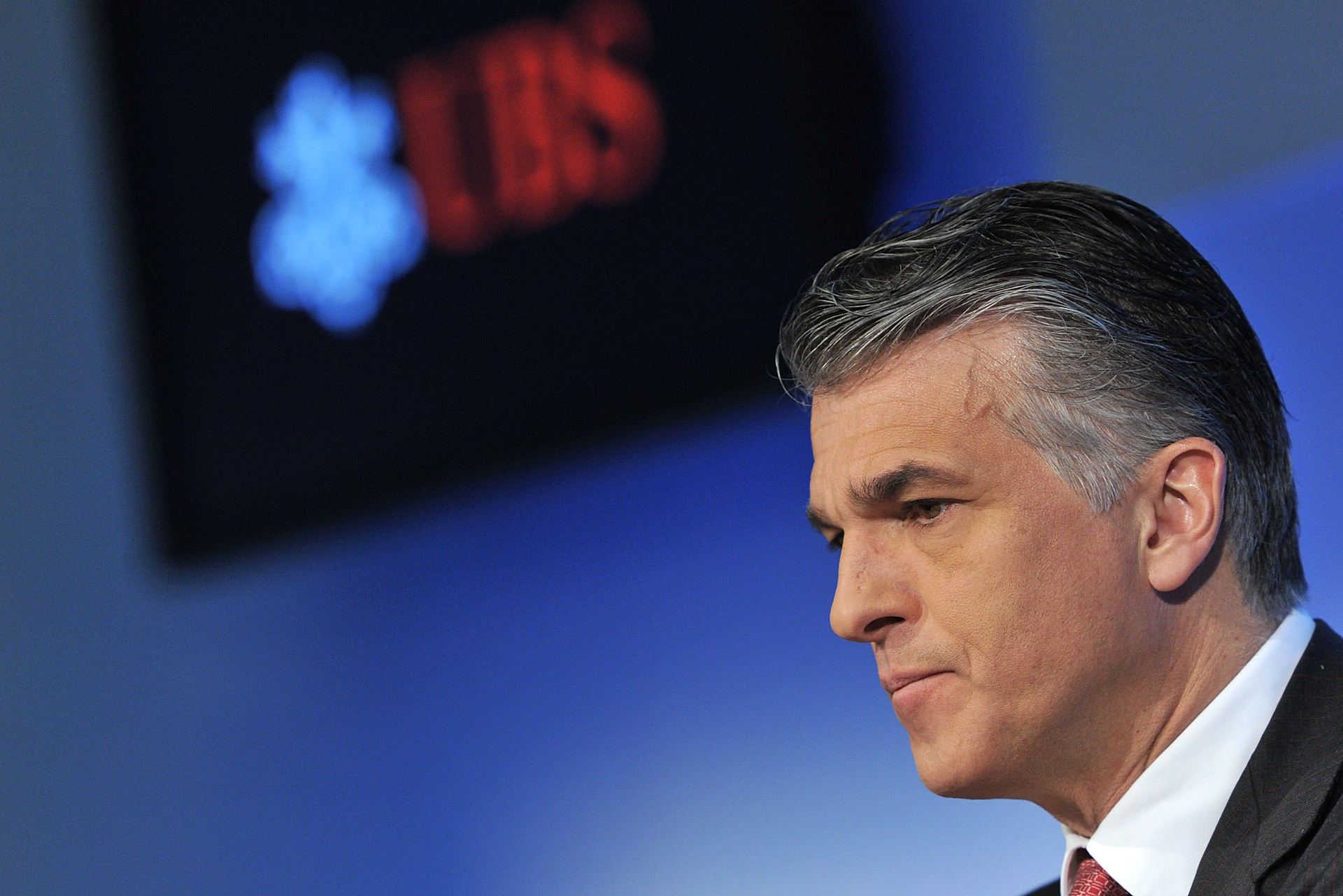 Nóng: CEO UBS từ chức, người kế nhiệm lộ diện - Ảnh 2.