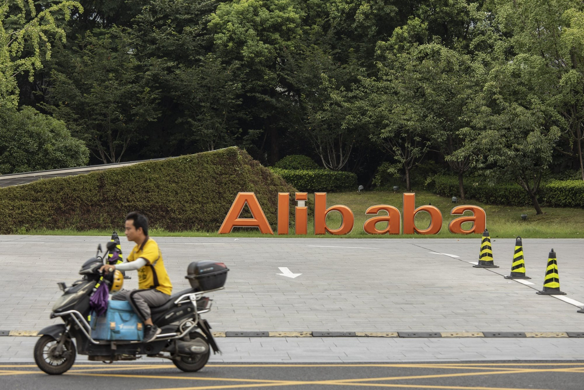 Chưa từng có trong lịch sử: Alibaba bị chia thành 6, hé lộ &quot;con đường mới&quot; cho các gã khổng lồ công nghệ Trung Quốc - Ảnh 1.