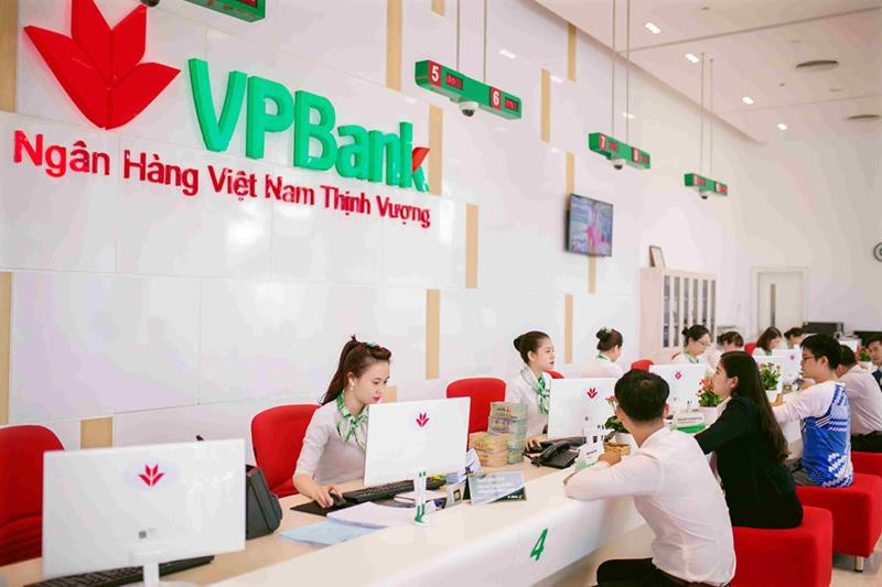 VPBank đặt mục tiêu lợi nhuận 24.000 tỷ đồng năm 2023, tăng trưởng tín dụng lên tới 33% - Ảnh 1.