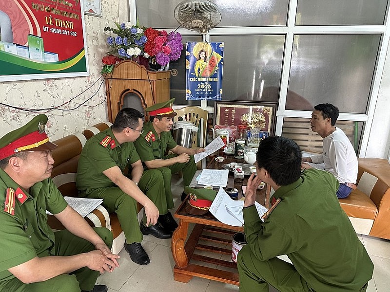 Thanh Hóa: Huy động 500 công an tổng kiểm tra 188 cơ sở cầm đồ và “tín dụng đen” - Ảnh 2. Thanh Hóa: Huy động 500 công an tổng kiểm tra 188 cơ sở cầm đồ và “tín dụng đen” - Ảnh 2.