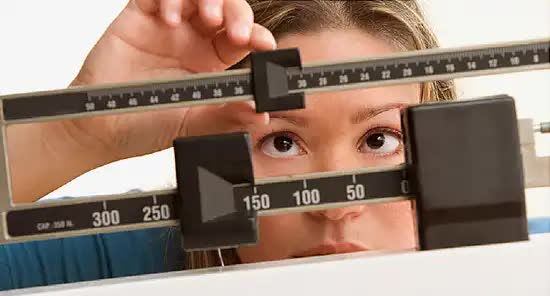 Hơn một nửa thế giới sẽ bị thừa cân hoặc béo phì vào năm 2035: Béo phì ở trẻ em có thể tăng hơn gấp đôi - Ảnh 2.