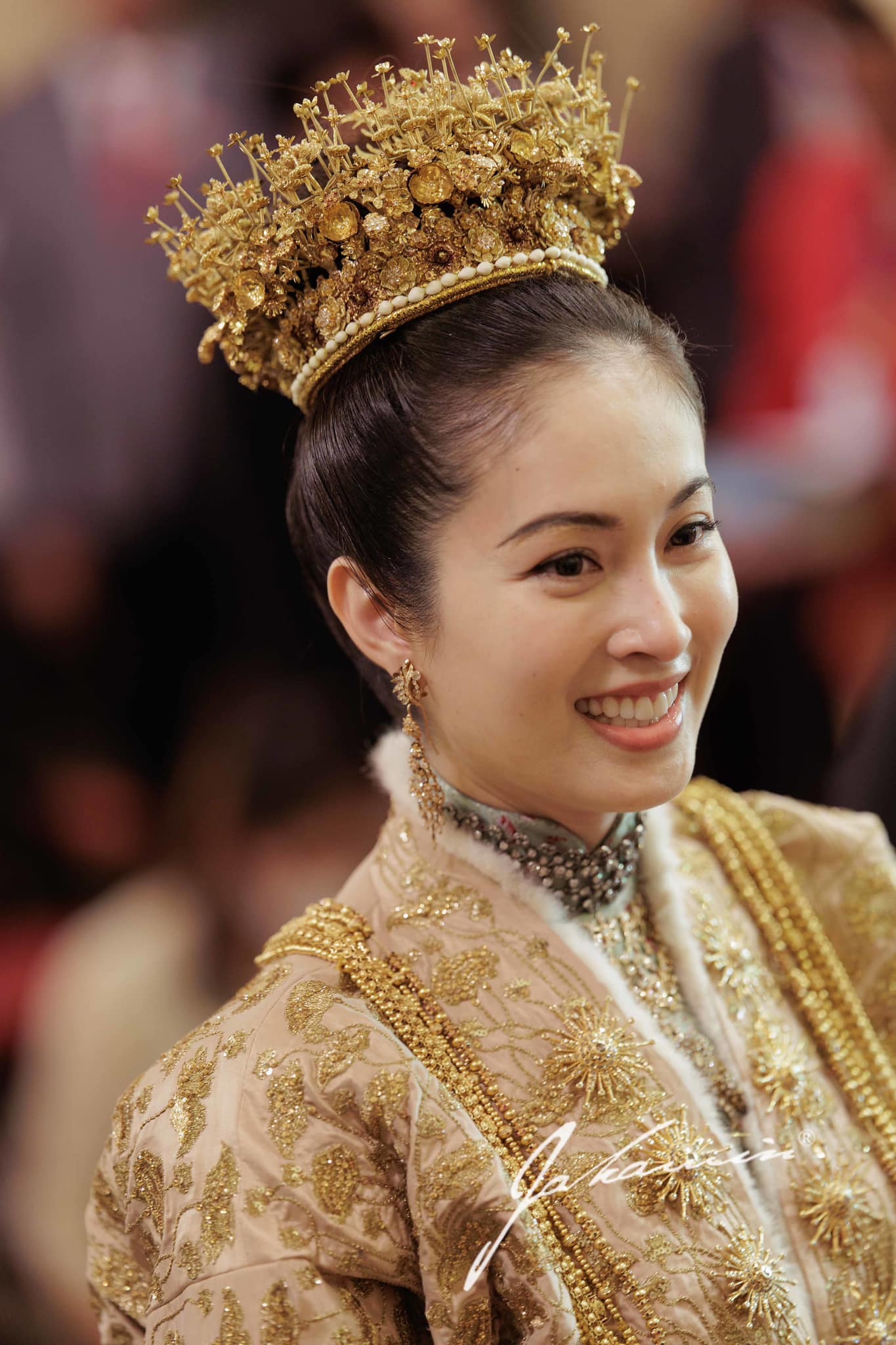 Nong Poy: Từ hành trình chuyển giới không dễ dàng đến cái kết hạnh phúc bên người thừa kế điển trai ở Phuket - Ảnh 13.