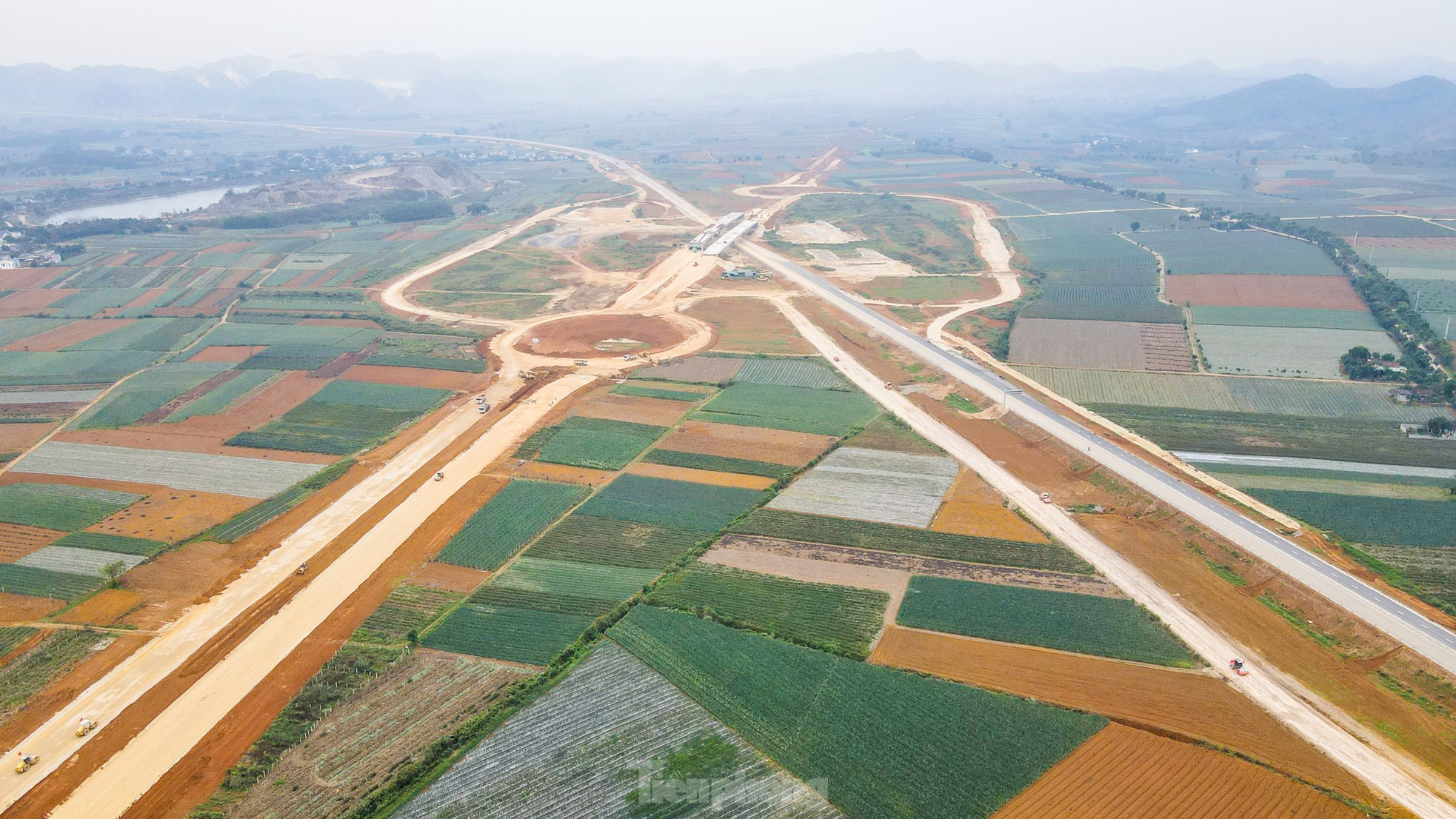 Toàn cảnh cao tốc hơn 12.000 tỷ đồng nối Ninh Bình - Thanh Hóa sắp thông xe - Ảnh 4.