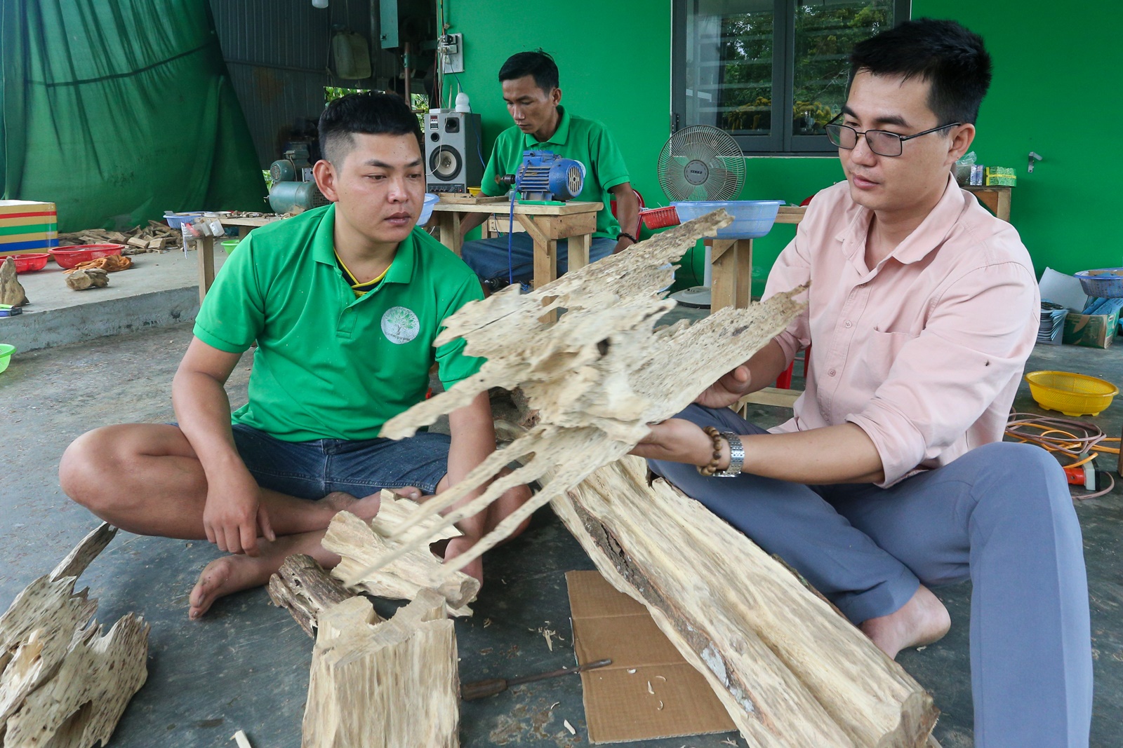 Chàng kỹ sư &quot;vỡ nợ&quot; vì 3 lần khởi nghiệp thất bại, về quê bán trầm thu nửa tỷ đồng/tháng - Ảnh 8.